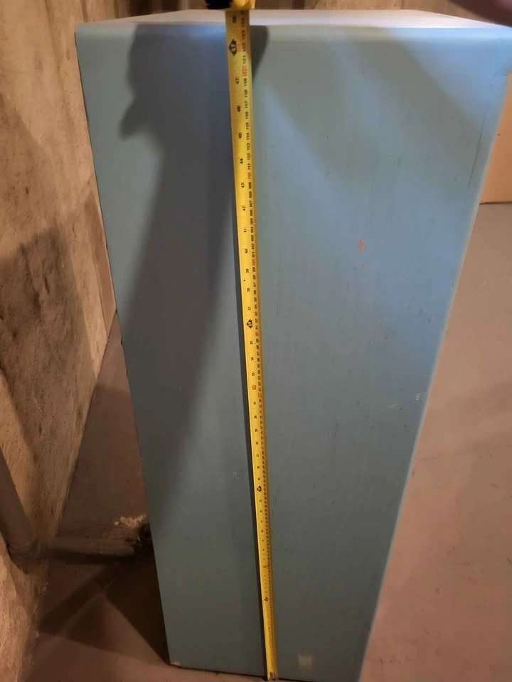 Moving Sale: Rolling Blue Display Cabinet / Storage Tower - photo 2