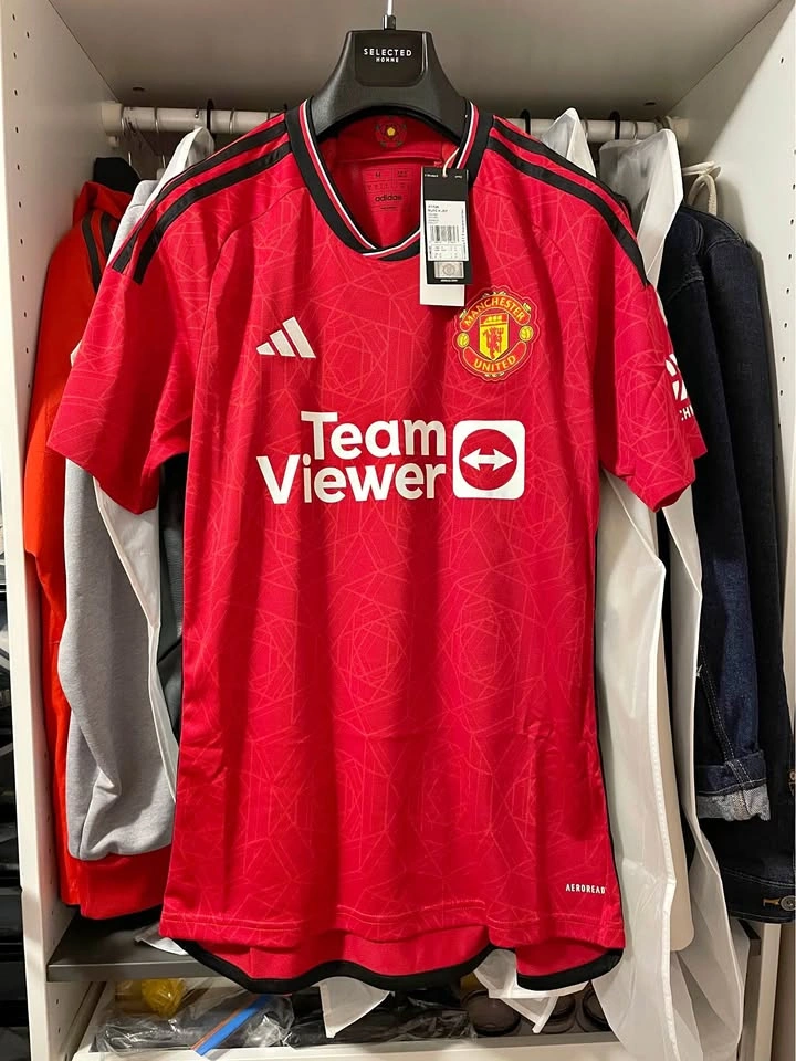 Soccer Jersey - Manchester United replica - Size Medium