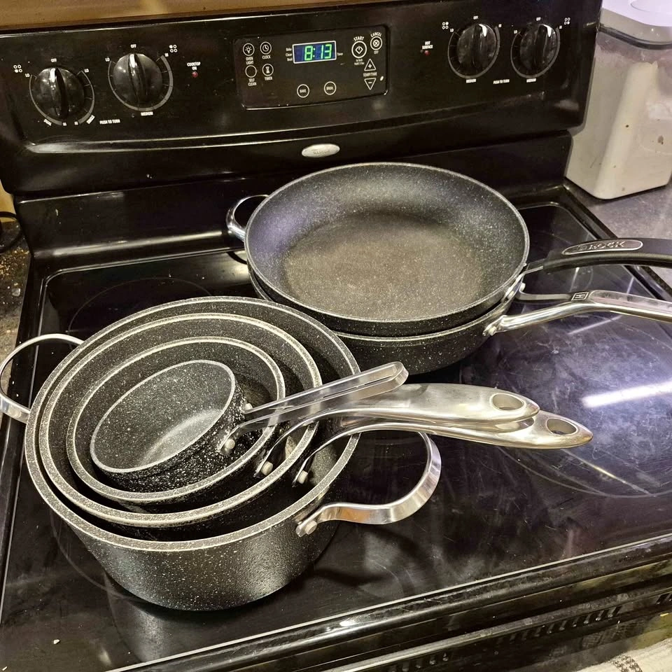 The Rock by Starfrit Cookware Set