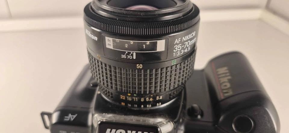 Nikon F-401 SLR Camera with AF Nikkor 35-70mm Lens - photo 3