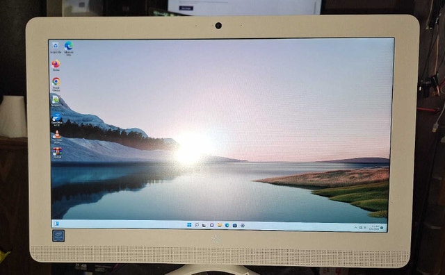 HP All In One 22-B009 (or trade)