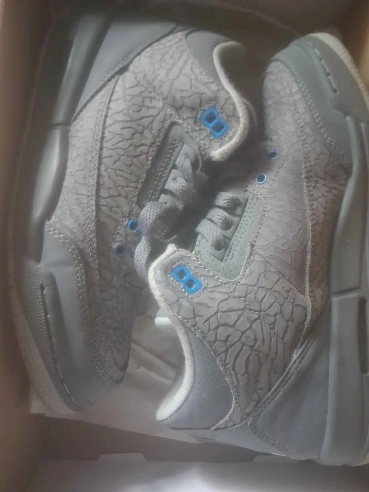 Nike Girls Air Jordan 3 Retro Size 4.5Y - photo 2