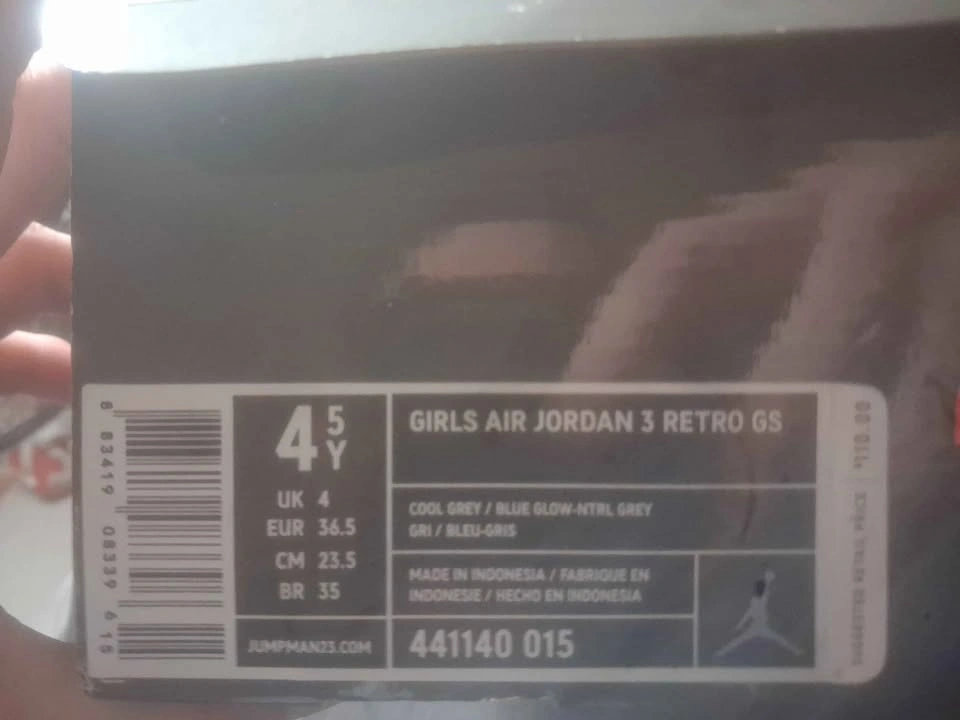 Nike Girls Air Jordan 3 Retro Size 4.5Y - photo 3