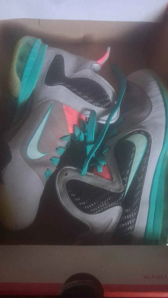 Nike LeBron 9 girls 5.5y - photo 2