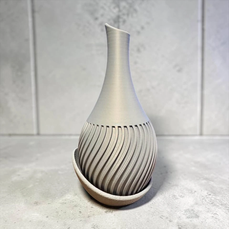 Modern Wavy Decorative Vase | 3D Printed | Minimalist Home Decor - photo 3