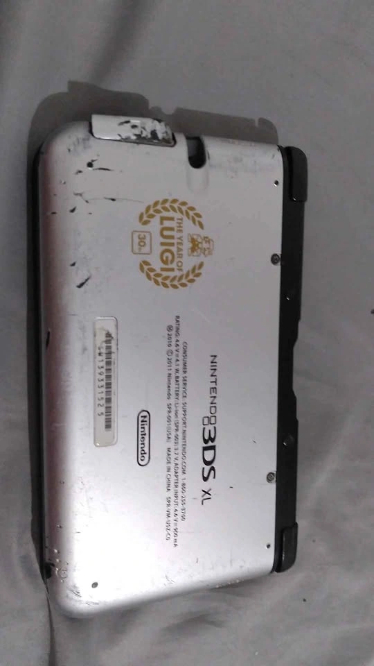 Limited edition 3ds xl - photo 2