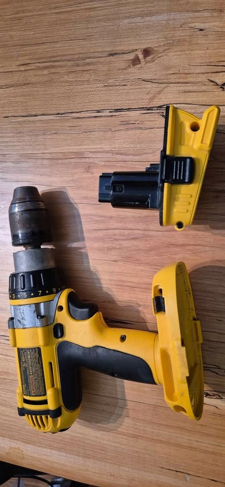 DeWalt 18V Drills, Nailer, Grinder - photo 4
