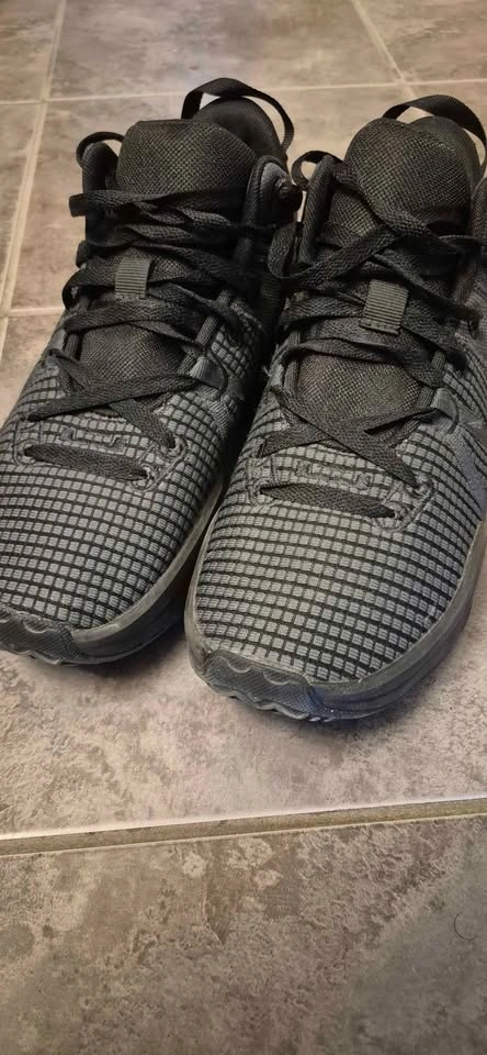 Nike LeBron Witness VII Size 10 - photo 3