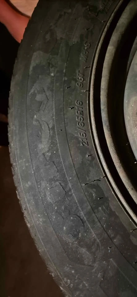 Firestone All-Season Tire on Rims 215 65R16 - photo 4