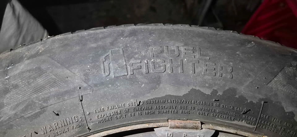 Firestone All-Season Tire on Rims 215 65R16 - photo 5