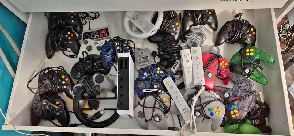 Controllers - N64, PS1, PS2, PS3, Xbox, Xbox 360, Wii, GameCube,