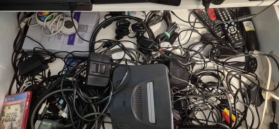 Controllers - N64, PS1, PS2, PS3, Xbox, Xbox 360, Wii, GameCube, - photo 2
