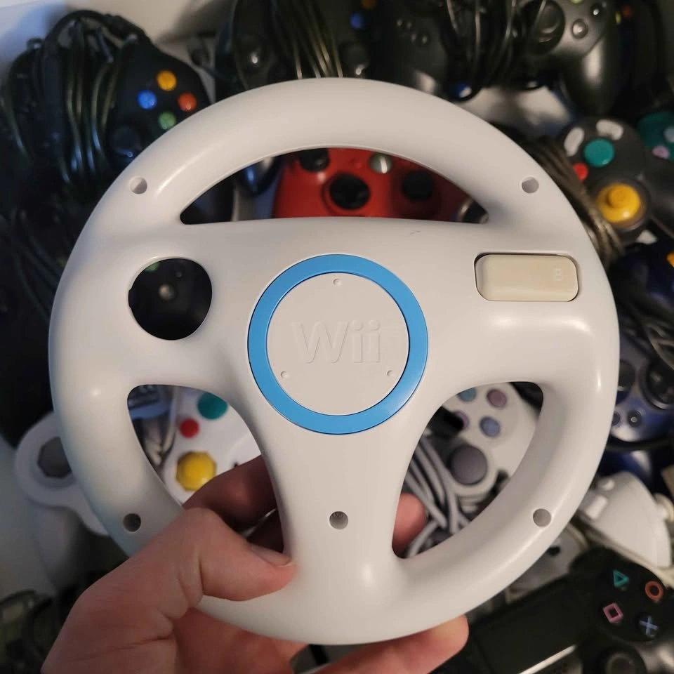 Various Video Game Controllers and Accessories - photo 2