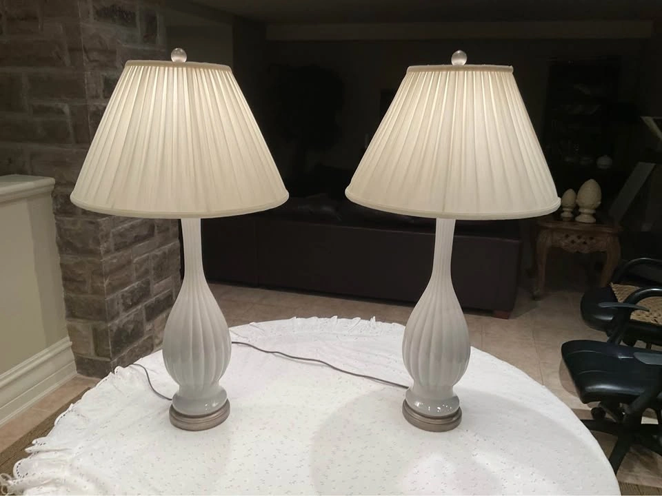 Table Lamps PAIR Of Ribbed Dorthy Draper Style Lamps - photo 3
