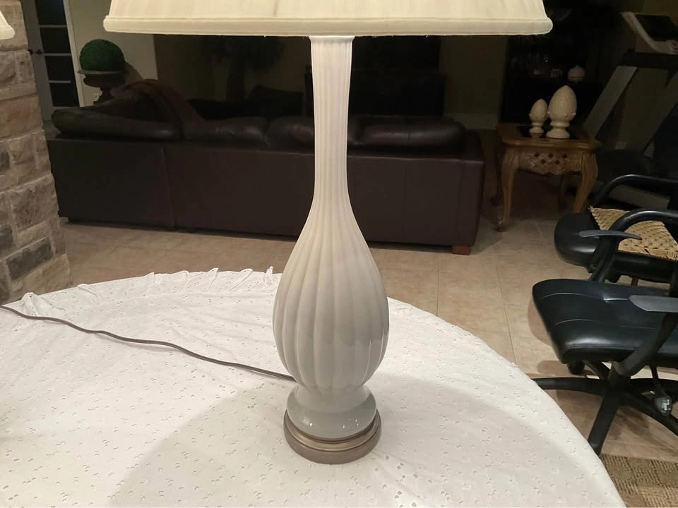 Table Lamps PAIR Of Ribbed Dorthy Draper Style Lamps - photo 4