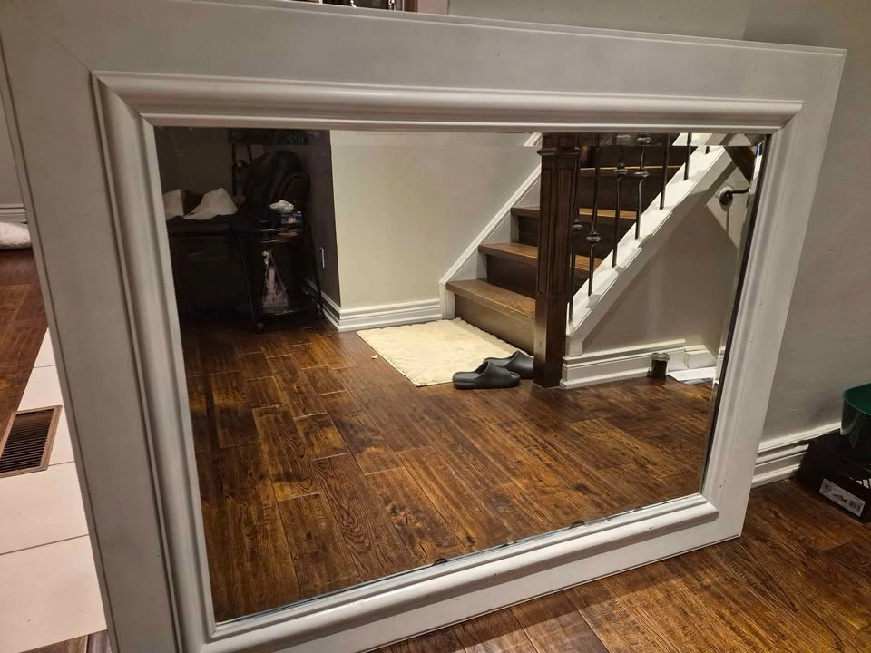 White frame mirror - photo 2