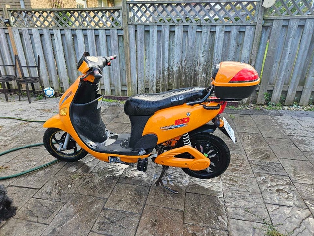 Gio Italia eMoped, eBike, eScooter, with Charger, No battery