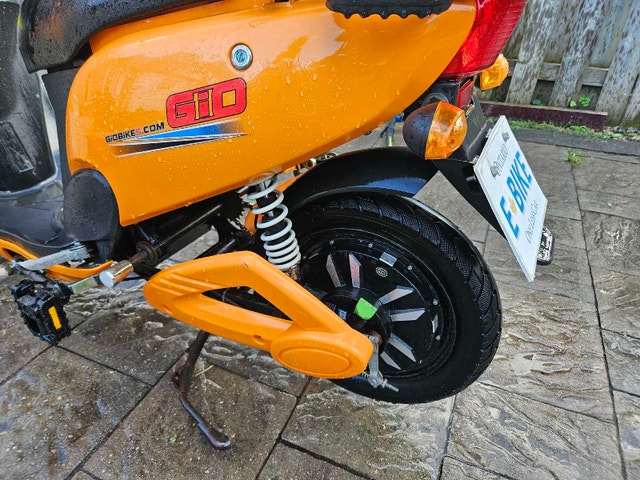 Gio Italia eMoped, eBike, eScooter, with Charger, No battery - photo 2