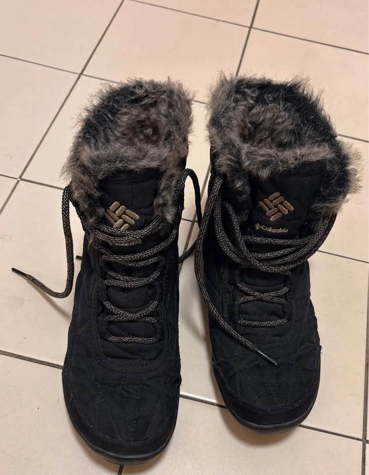 Columbia Minx Shorty III Waterproof Winter Boots - Women's Size
