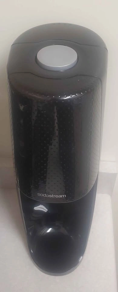 Soda Stream Fizzi with Bottle and Air Tank - photo 2