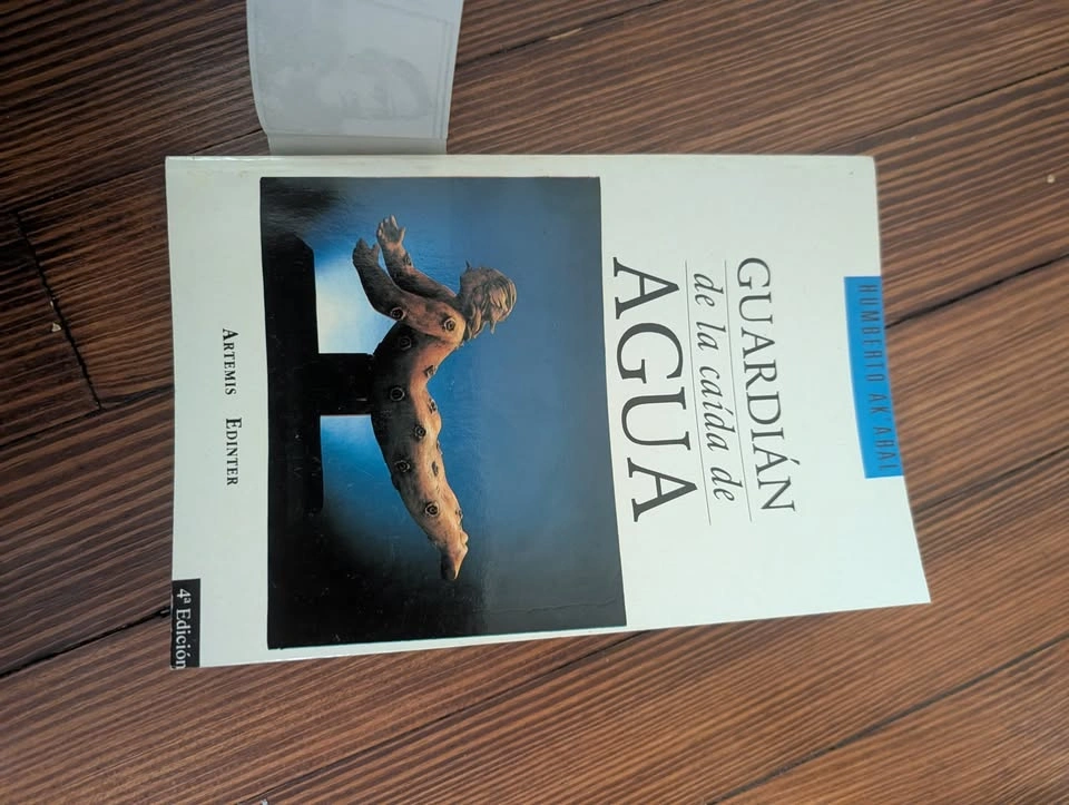 Guardián de la caída de agua by Humberto Ak'abal - photo 3