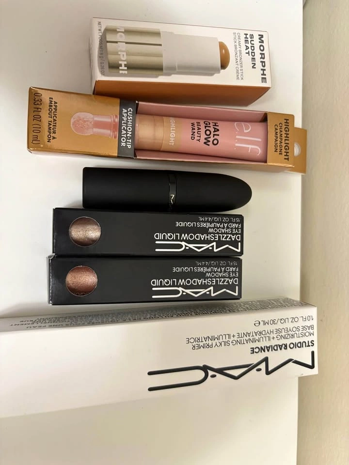 Makeup bundle BNIB