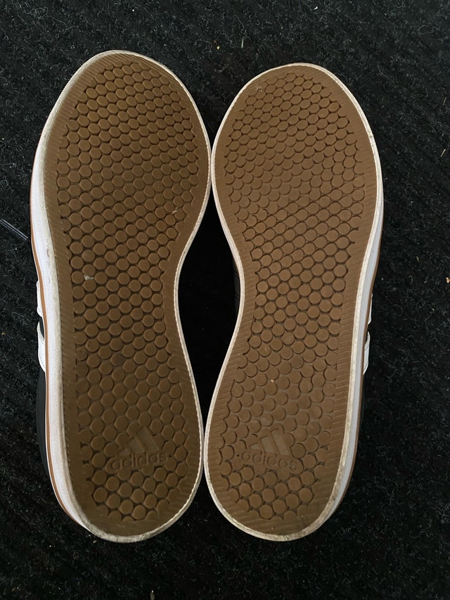 adidas shoes (unisex) - photo 3