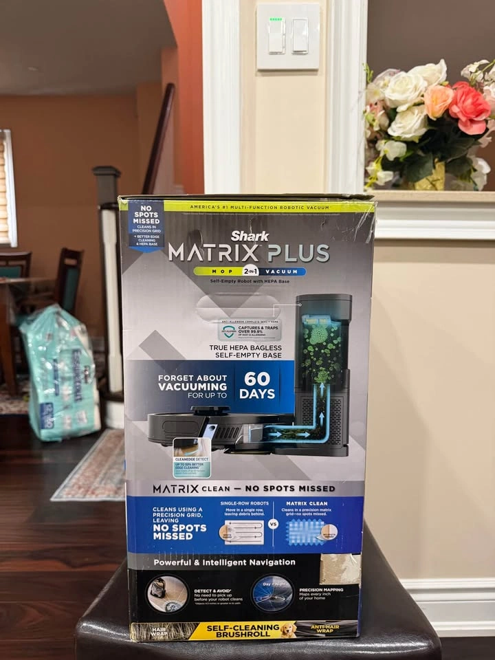 Shark Matrix Plus 2-in-1 Robot Vacuum & Mop (Open Box) - photo 2