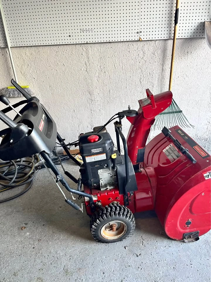 Craftsman snowblower 27” 205cc