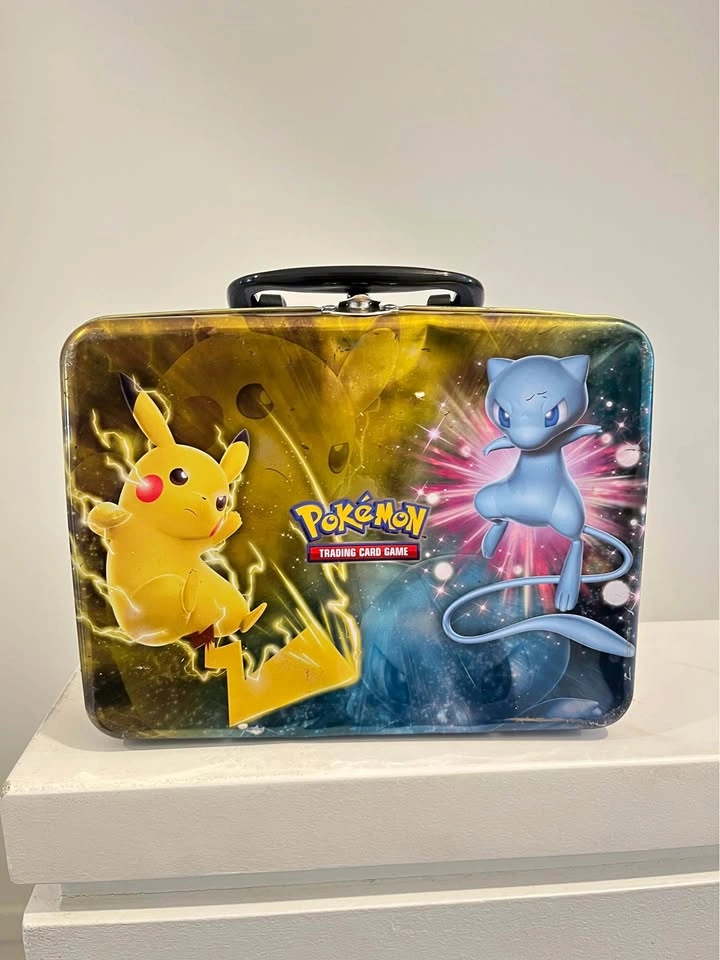 Pokemon lunchbox Shiny Mew & Pikachu