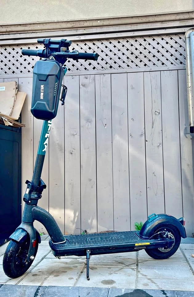 Gotrax G Max Ultra Electric Scooter – Excellent Condition