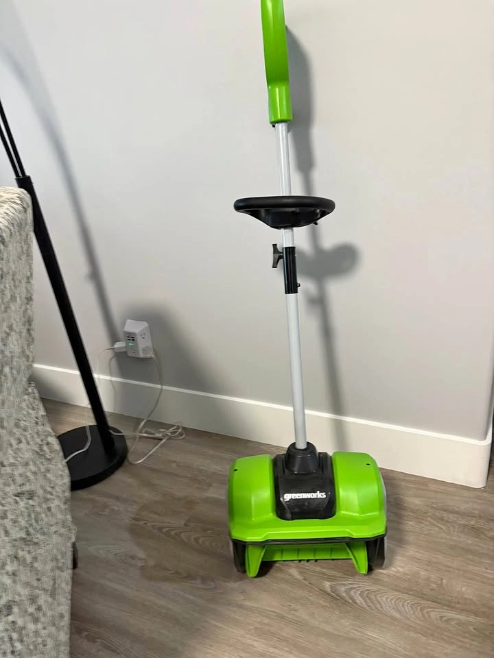 Greenworks 12-inch corded snow Shovel