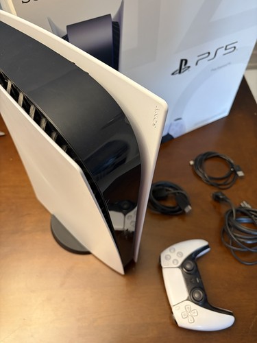 Sony PlayStation 5 Disc Edition 825GB Home Console - White - photo 4