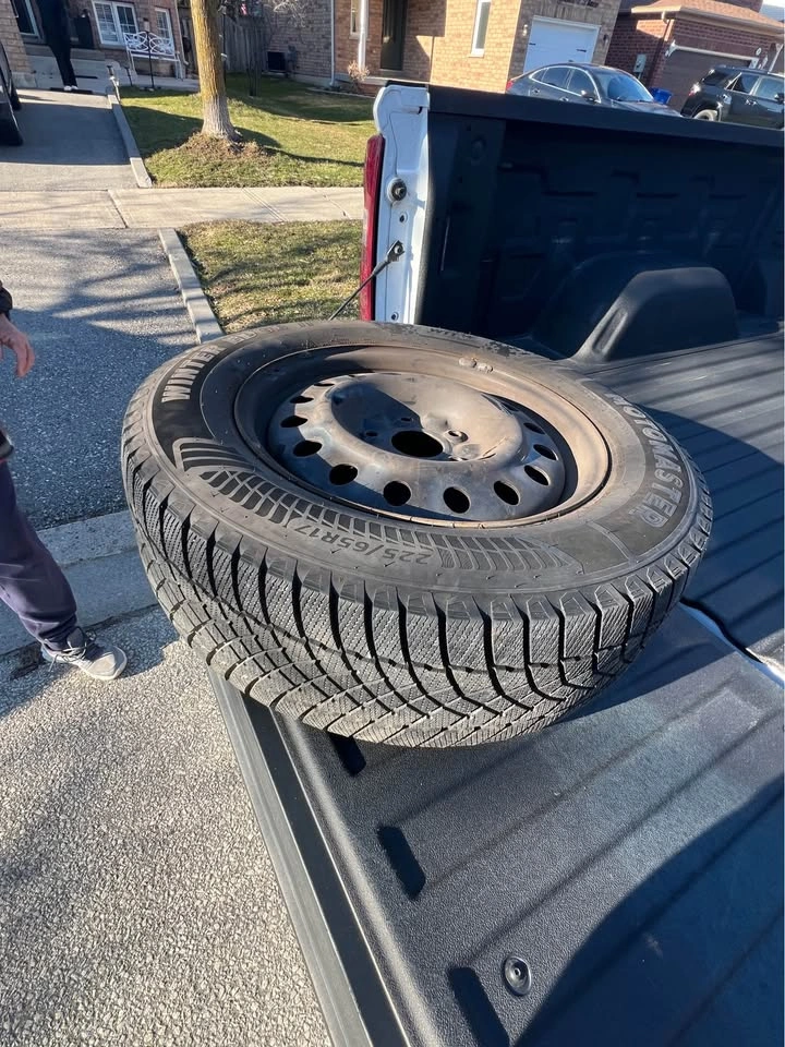 4 Winter Tires on Rims – 225/65R17 – Motomaster Winter Edge - photo 3