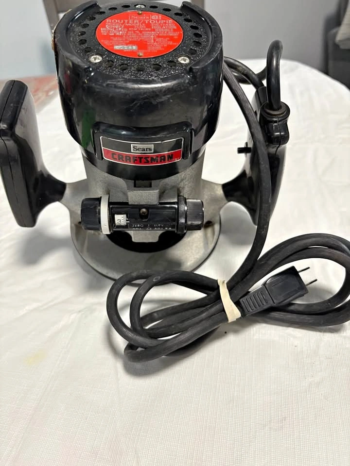 Corded craftsman router