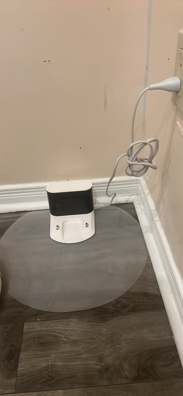Roborock S6 Pure robot vacuum + mop w/ charger & extra parts - photo 4
