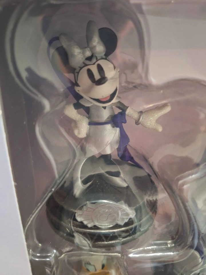 New 2023 Disney D100 Ornament Set Mickey Minnie Donald Daisy - photo 2