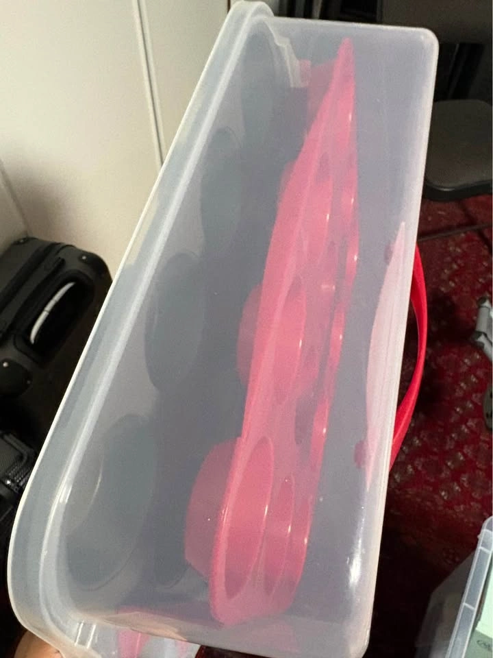 Two-Tier Cupcake Carrier with Red Trays - photo 2