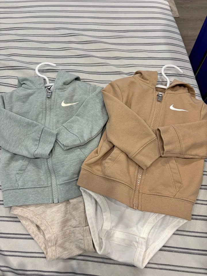 Nike Baby Hoodie and Bodysuit Sets 6 months