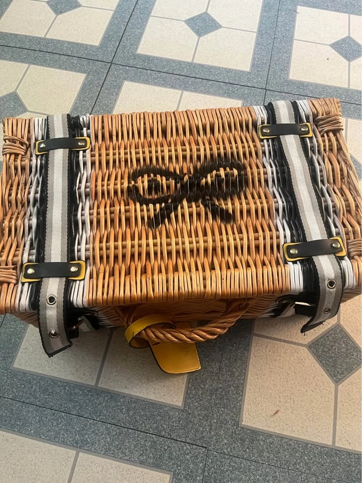 Vintage Anya Hindmarch x Selfridges Wicker Picnic Basket - photo 3