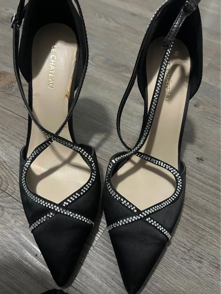 Le Chateau Black Heels Size 9 - photo 2