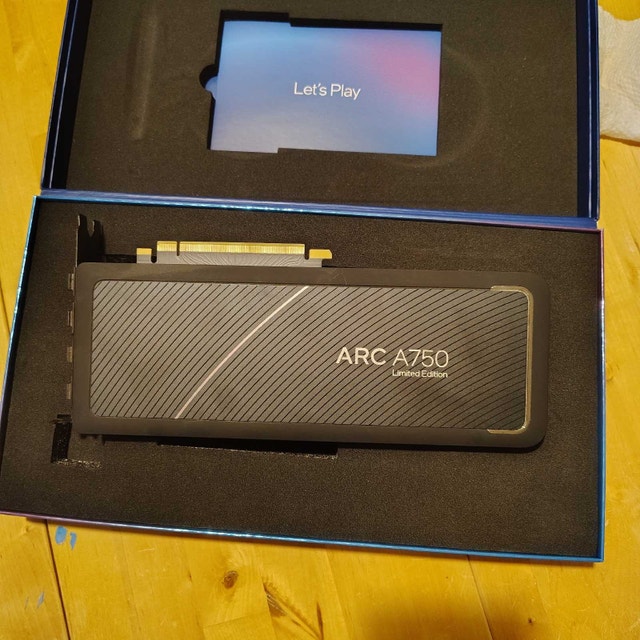 Intel Arc A750 Limited Edition Graphics Card - photo 2