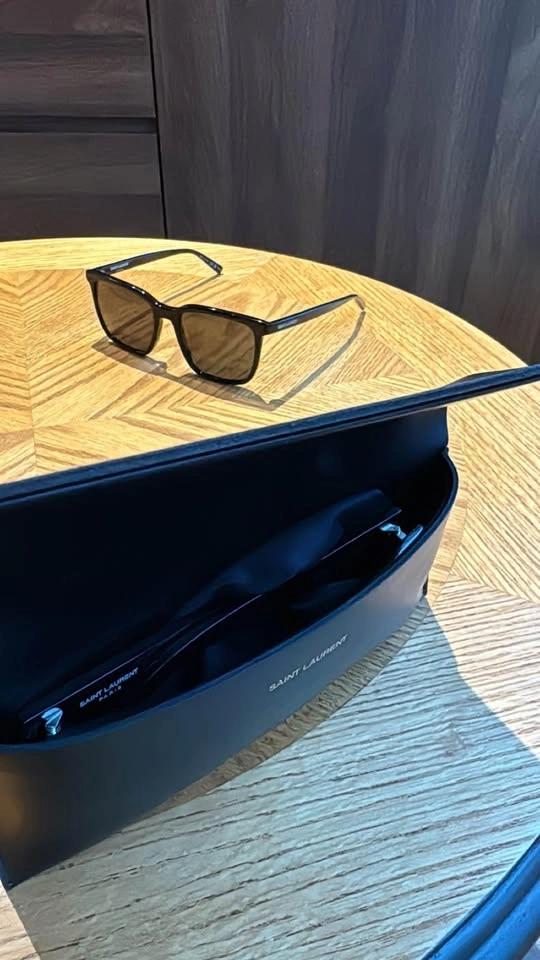 Sunglasses (Saint Laurent) - photo 5