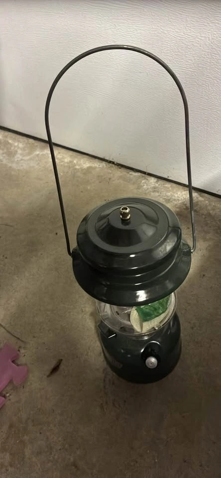Brand New Vintage Coleman Two-Mantle Gas Lantern - photo 2
