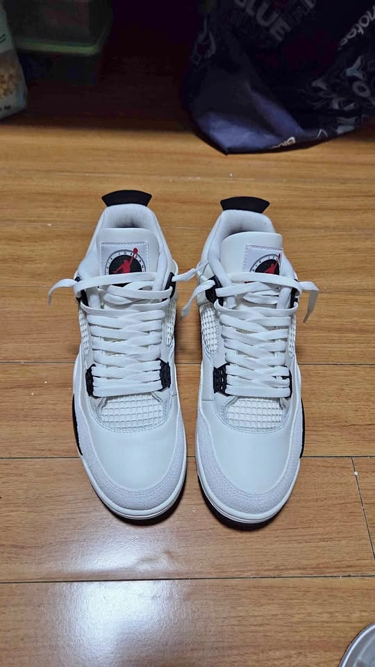 Jordan Air Jordan 4 Retro OG FC - photo 2