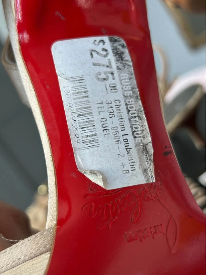 Talon christian louboutin red bottom heels size 37 - photo 3