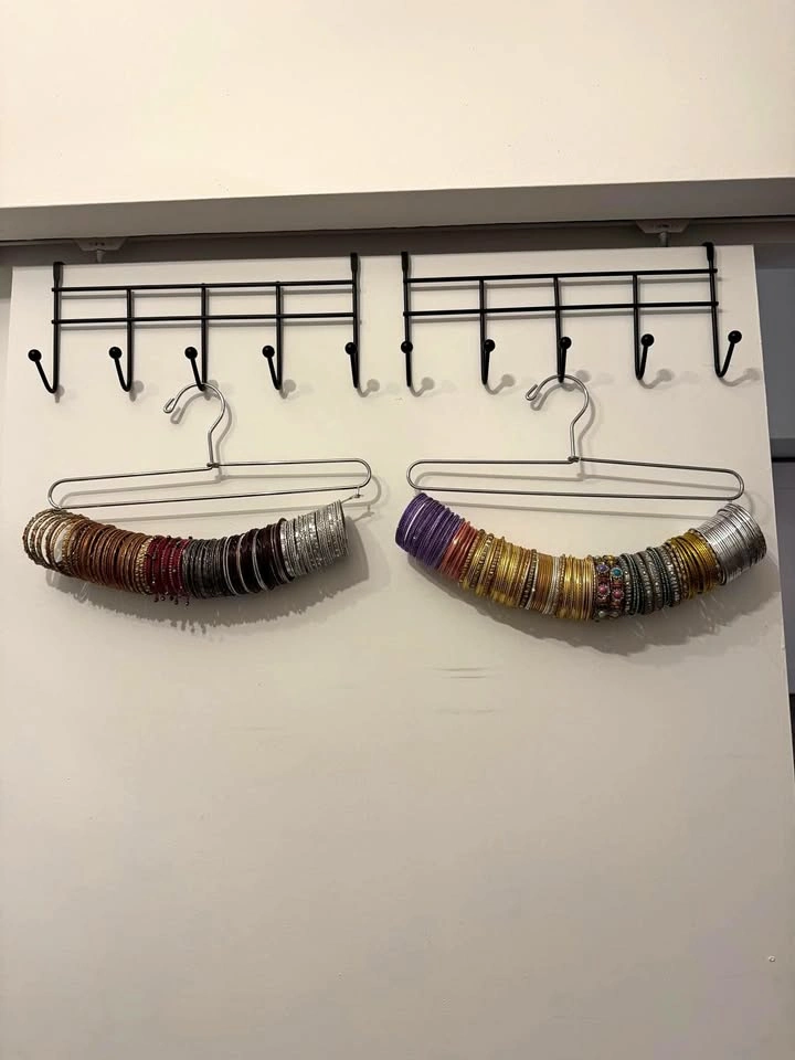 Women’s Jewelry/ Bangles
