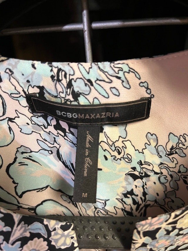 BCBGMAXAZRIA Floral Sleeveless Top. Medium - photo 2
