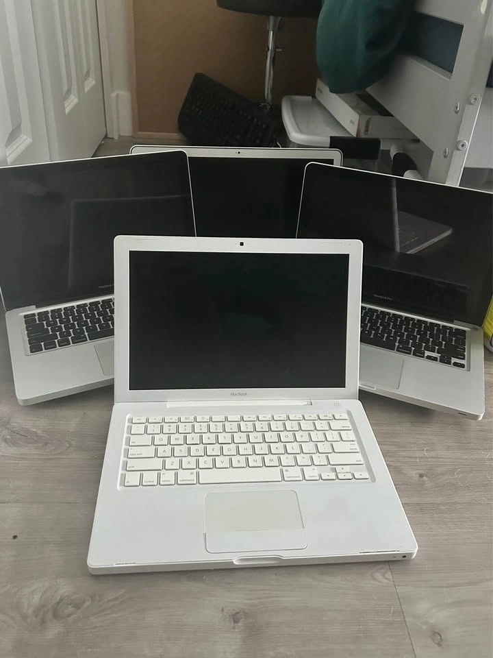 6x MacBook/iPad lot (For Parts/Repair) - photo 2