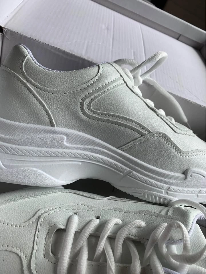 New Sneakers Size 7 - photo 2